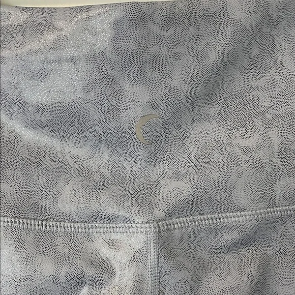 ZYIA NWT Slate Floral Pocket Light In Tight 7/8 24” Leggings Metallic Size 2 - Picture 7 of 11